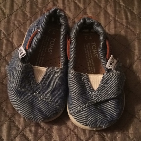 Infant shoes (sold) - Picture 4 of 4